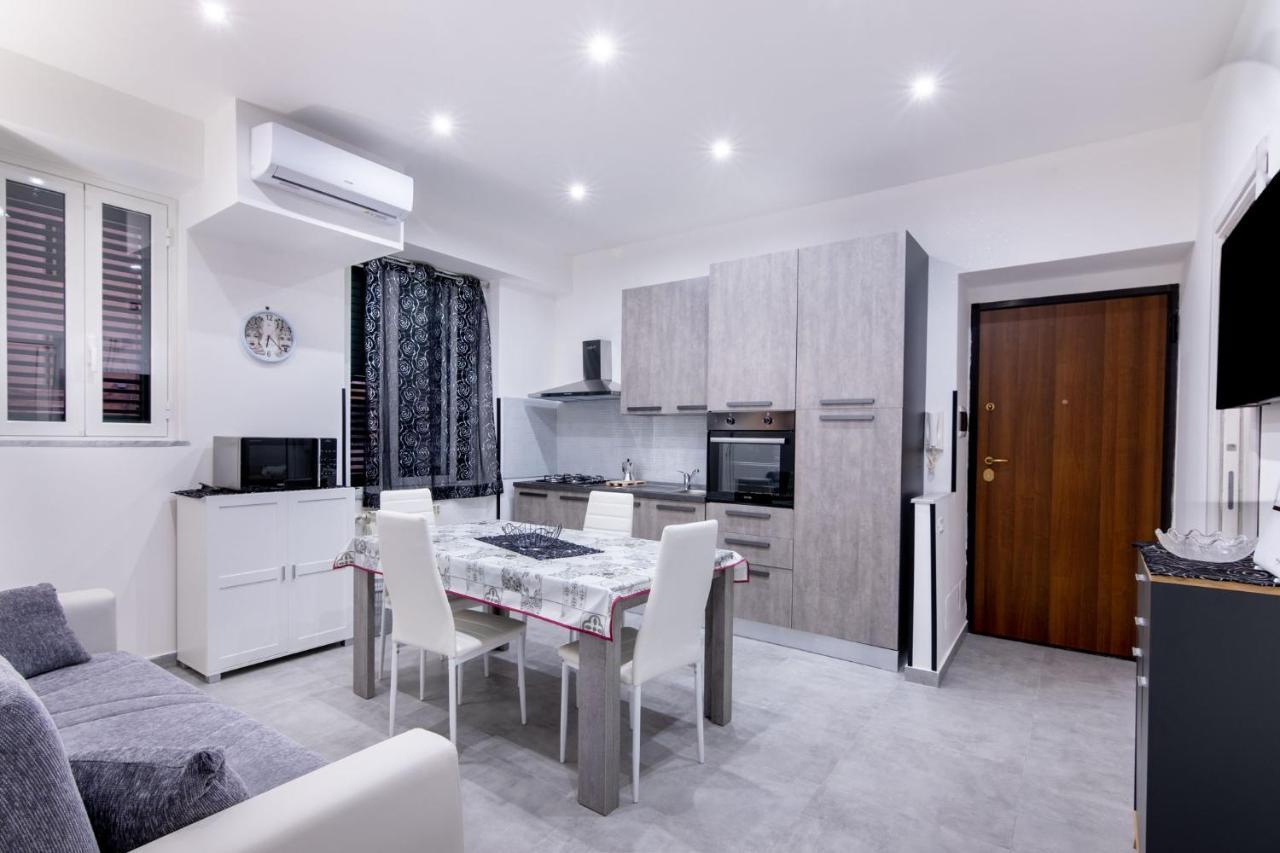 Kemonia Charme House Apartment Palermo Bagian luar foto